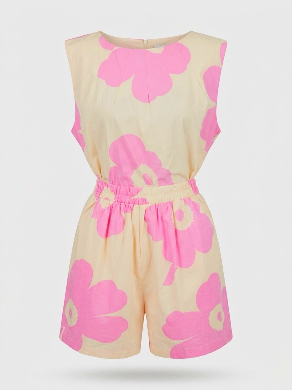 🌸 Best Seller!  Light Cream Pink Floral Summer Two-Piece Shorts Set OS